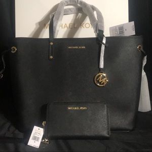 Black Michael Kors purse and wallet set